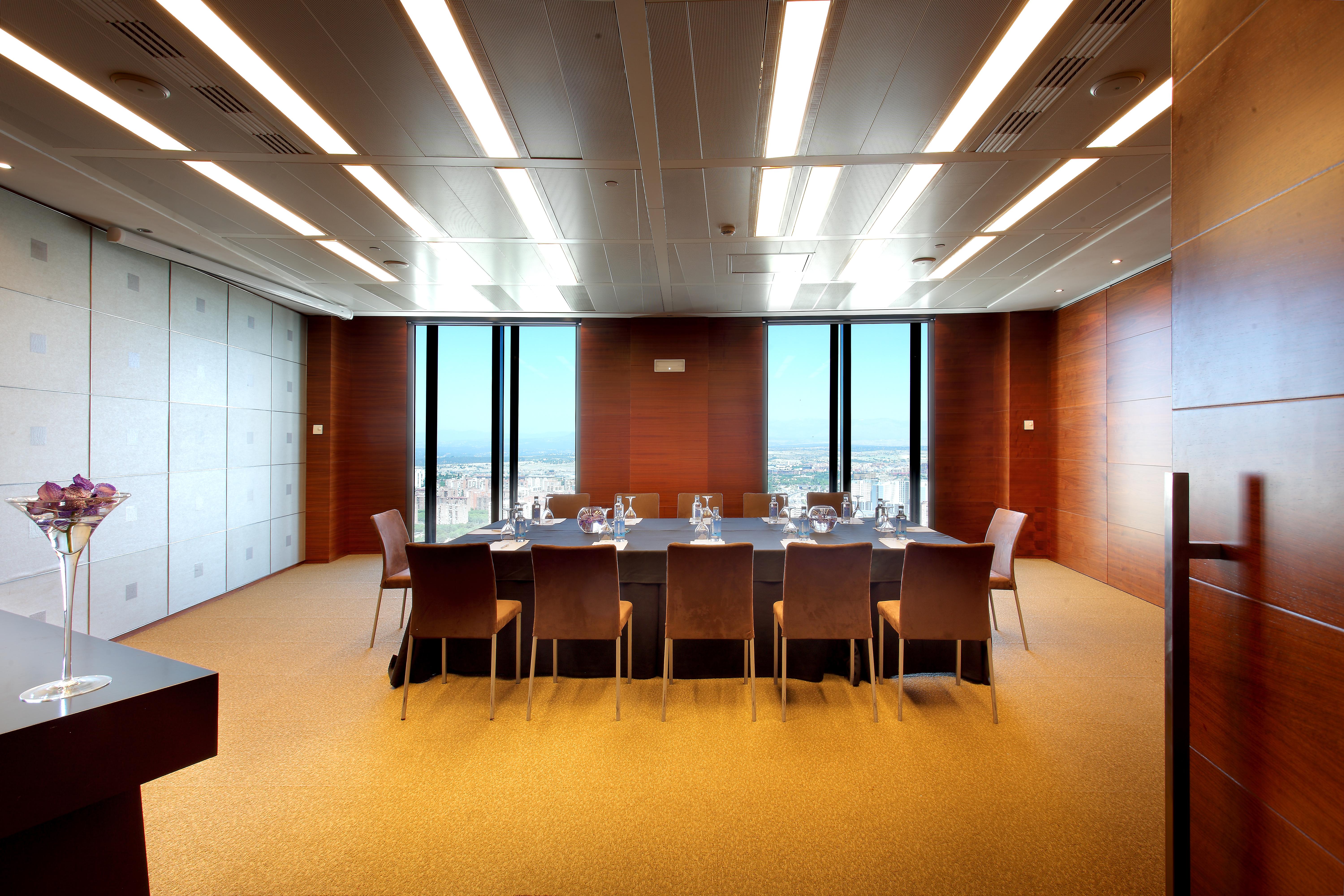 Eurostars Madrid Tower — Photos 2